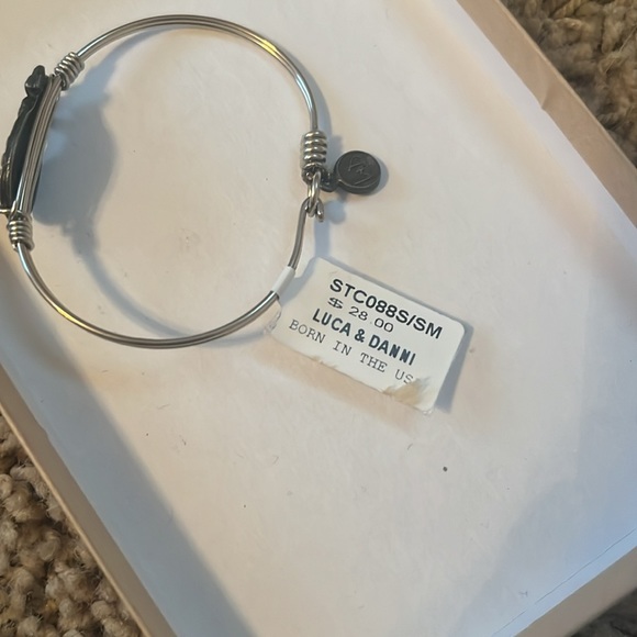 Luca and Danni Pineapple Clasp Bracelet - Picture 3 of 3